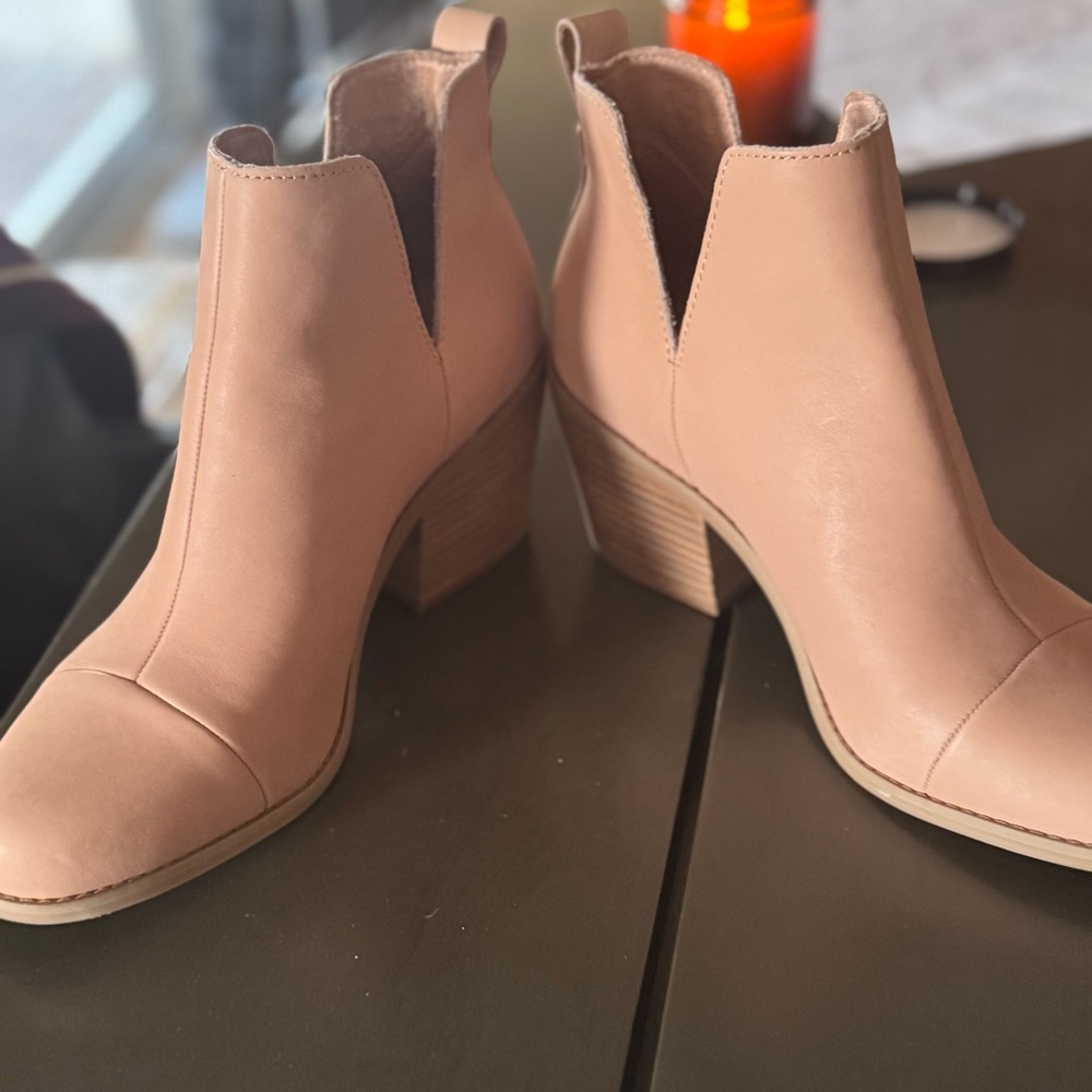 TOMS Women's Pink Ankle Boots - Picture 6 of 9